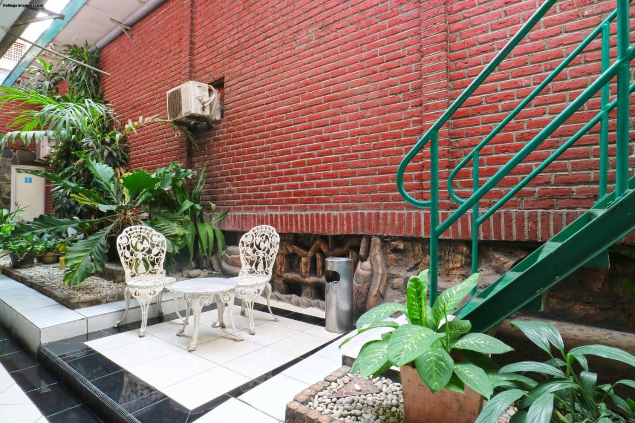 Hotel Tanjung Surabaya Exterior photo