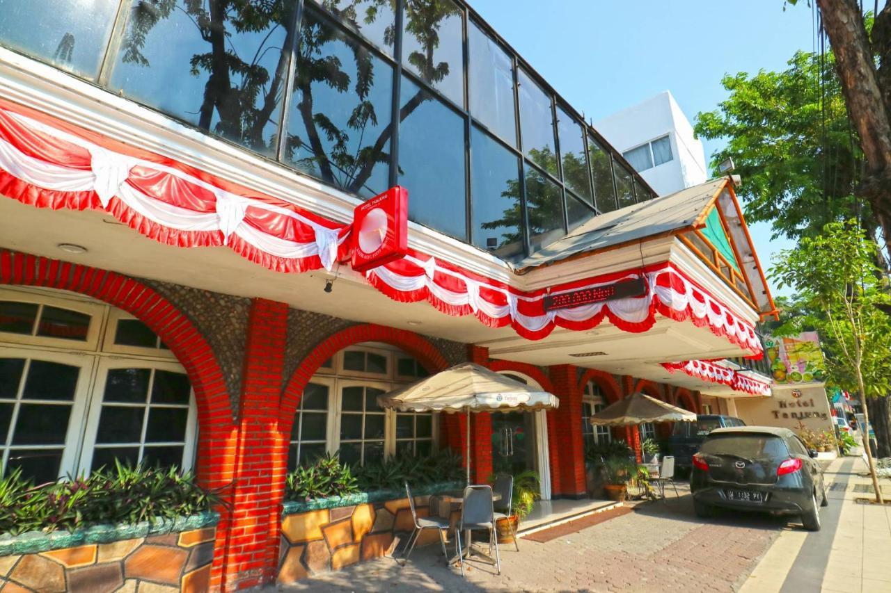 Hotel Tanjung Surabaya Exterior photo