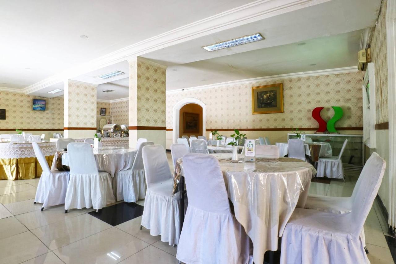 Hotel Tanjung Surabaya Exterior photo