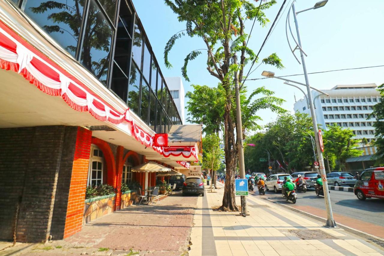 Hotel Tanjung Surabaya Exterior photo